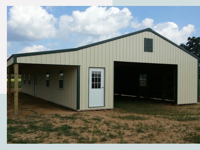 Строительство конюшен в Тулуне